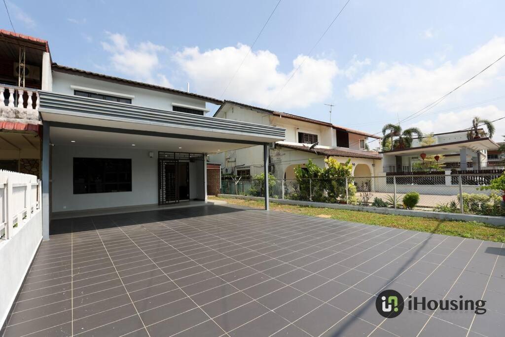 Klebang Modern Classic Chill House Melaka By I Housing Villa Exterior photo